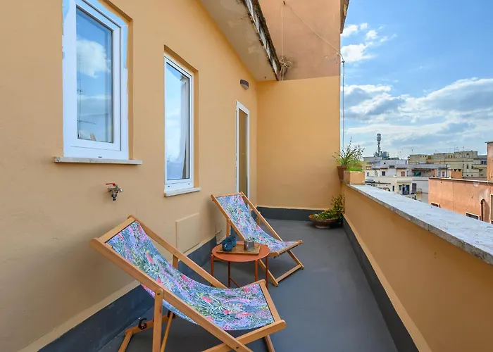 Spacious Bright And Cozy Penthouse With Terrace Appartement Rome