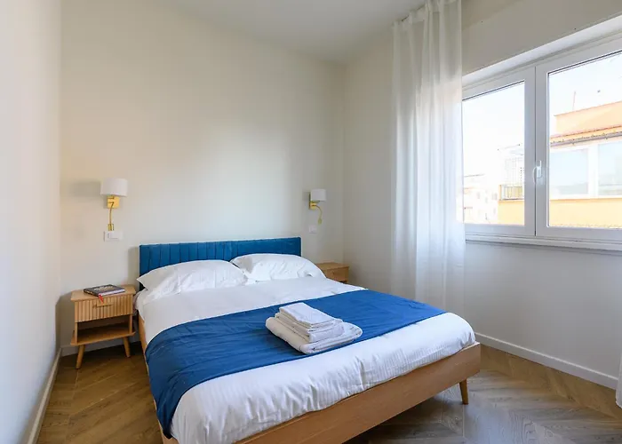 Spacious Bright And Cozy Penthouse With Terrace * Rom