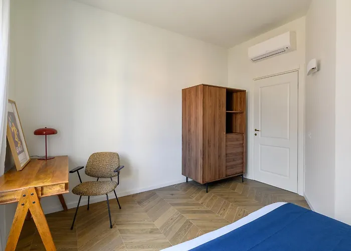 Spacious Bright And Cozy Penthouse With Terrace Rom