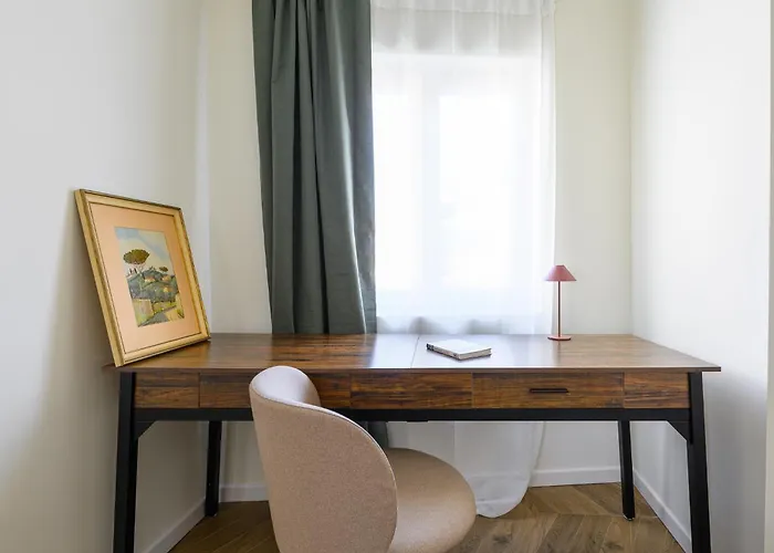 Spacious Bright And Cozy Penthouse With Terrace * Rom